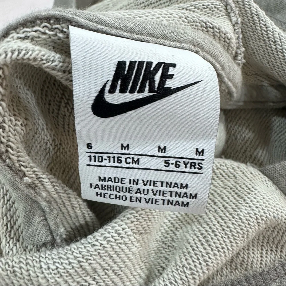 Boy’s Nike Gray Sweatshirt Hoodie